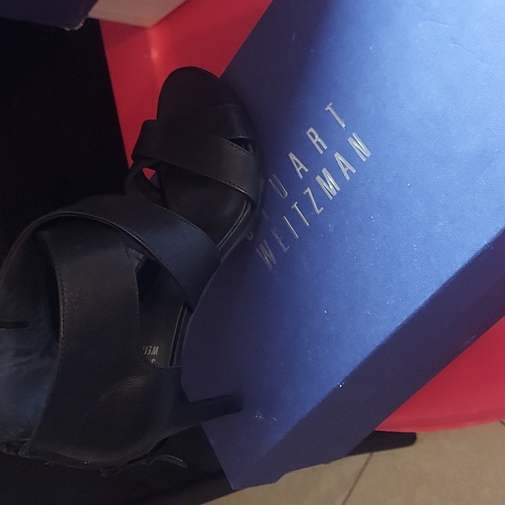 Brand new Stuart Weitzman heel